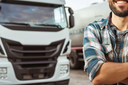 El estado de Florida intenta asegurar que solo los conductores calificados manejen vehículos grandes.