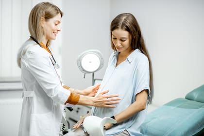 El estado de salud cardiovascular de la madre puede impactar en el bienestar del hijo
