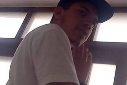 El estafador, captado por una madre en un video.