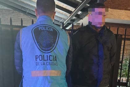 El estafador serial fue detenido en Liniers