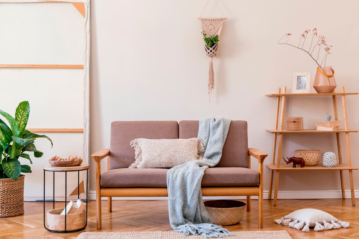 El estilo Japandi promueve el uso de tonos claros y materiales naturales.