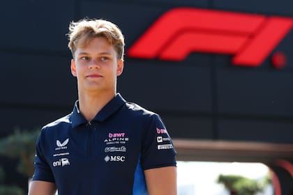 El estonio Paul Aron en el paddock del GP de Monza, donde participó como reemplazante de Colapinto en las prácticas libres (Photo by Clive Rose/Getty Images)