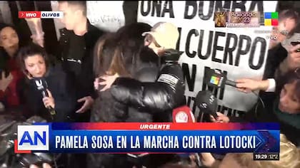 El estremecedor abrazo de Stefy Xipolitakis y Pamela Sosa