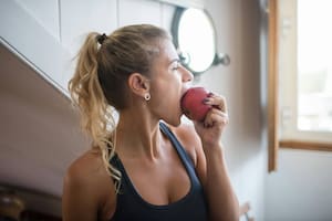 El estrés y la falta de sueño pueden provocar una cascada de cambios hormonales que alteran el metabolismo y afectan la sensación de hambre y saciedad