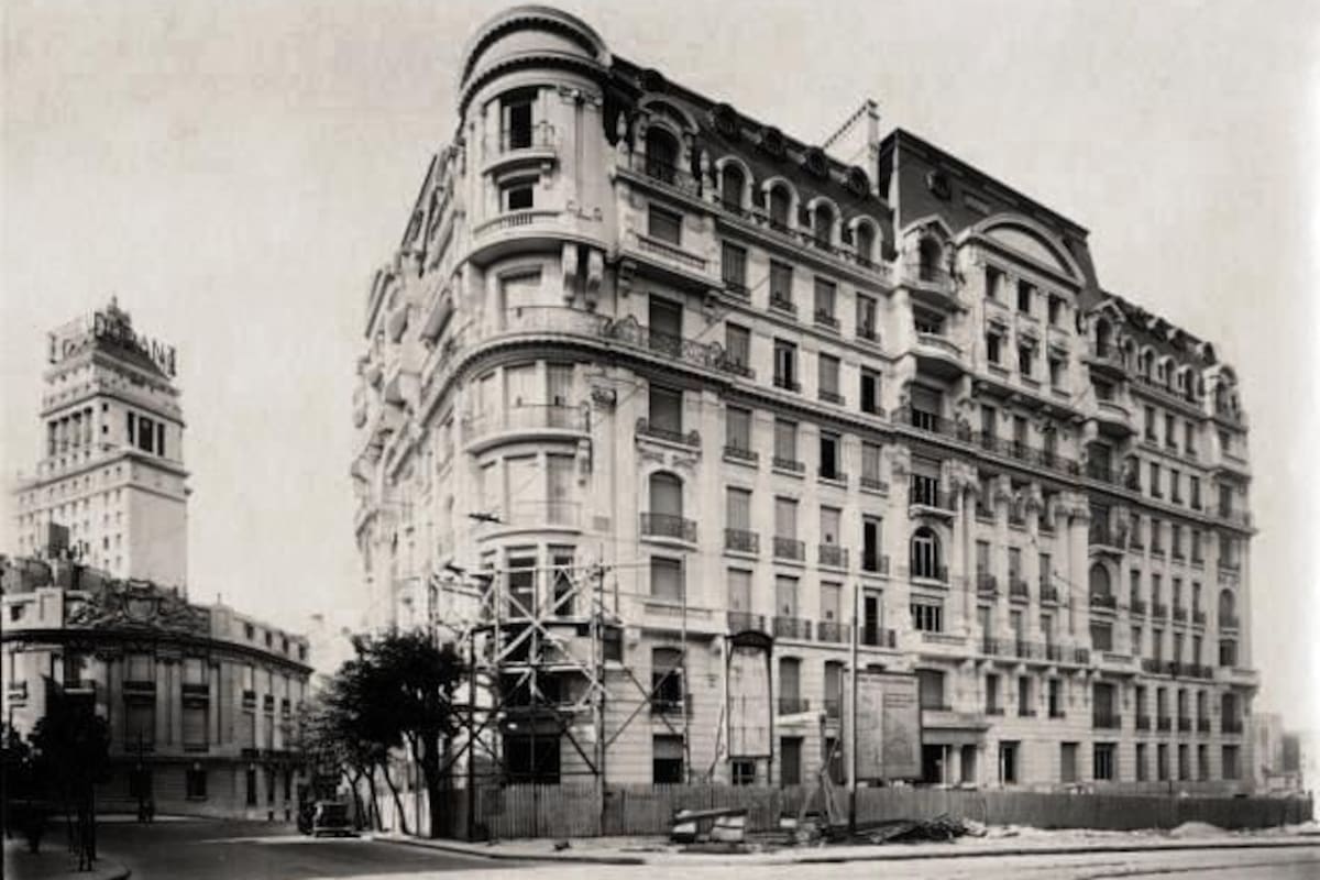 El Estrugamou, poco tiempo antes de finalizar su construcción
