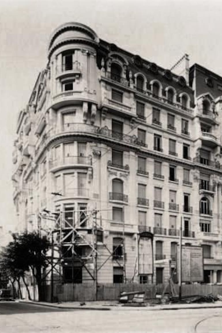 El Estrugamou, poco tiempo antes de finalizar su construcción