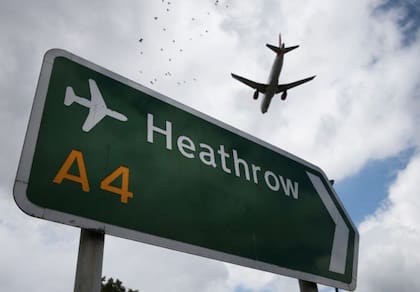 El estudio analizó datos de imágenes cardíacas de 3635 personas que vivían cerca de cuatro grandes aeropuertos de Inglaterra