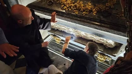El estudio del Sepulcro de Santa Teresa en Alba de Tormes apunta que el cuerpo mantiene el aspecto de 1914