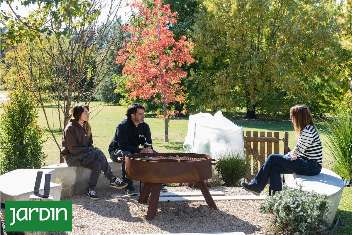 Um projeto que mistura natureza, design e sustentabilidade na mesma experiência Um projeto que mistura natureza, design e sustentabilidade na mesma experiência