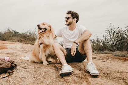 El estudio muestra que las personas con cabello largo prefieren perros con orejas más largas
