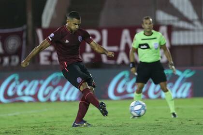 El eterno Pepe Sand es un ejemplo para el semillero de Lanús