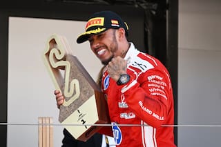 El argentino ganó cuatro puntos en el GP de Barcelona-Cataluña y Hamilton triunfó por primera vez con Ferrari