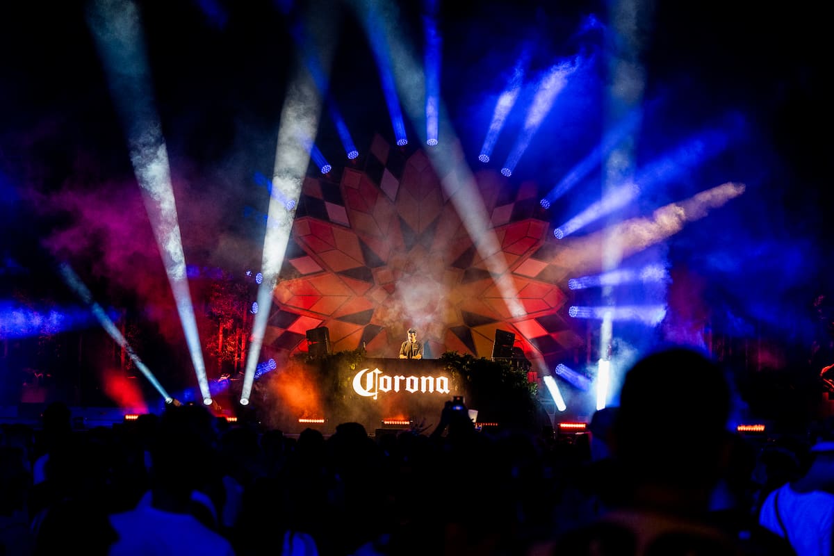 El evento comenzó a las 16 horas y finalizó a las 00:30.