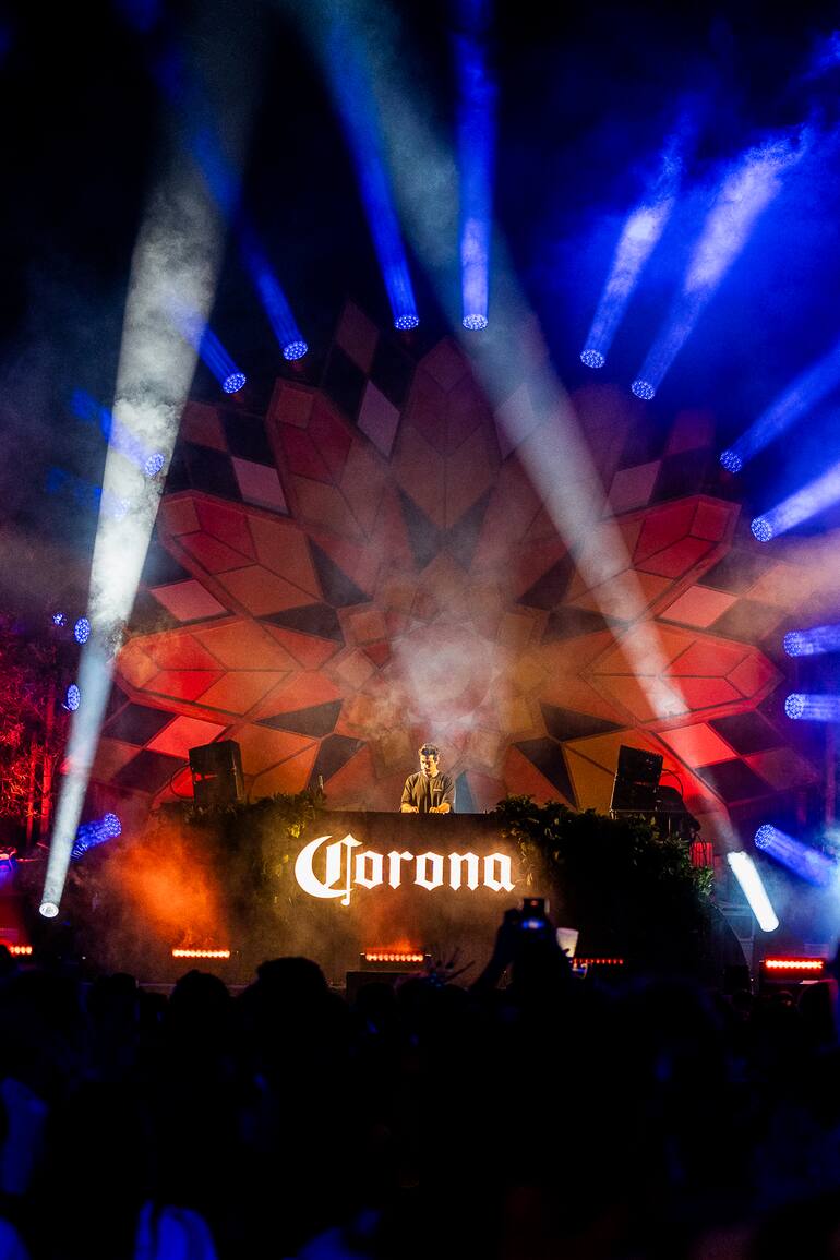 El evento comenzó a las 16 horas y finalizó a las 00:30.