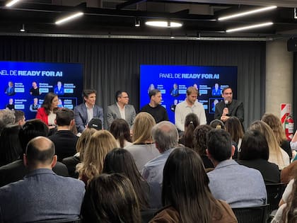 El evento puso foco en la diferencia entre incorporar herramientas y desarrollar las capacidades necesarias para utilizarlas de manera efectiva