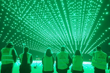 El evento utilizó drones desarrollados por UVify, líderes en tecnología de formación aérea