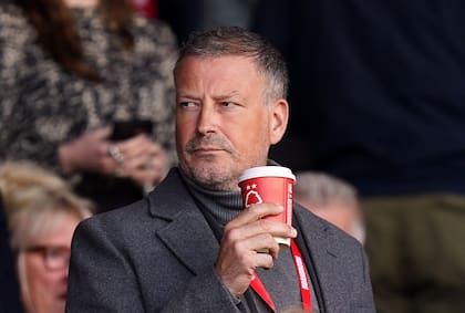 El ex árbitro inglés Mark Clattenburg se convirtió en analista del juego y fue contratado por varios clubes, como Nottingham Forest
