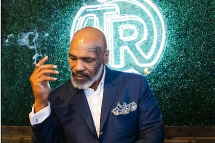 El ex campeón mundiial de los pesados en "Tyson Ranch", su emprendimiento