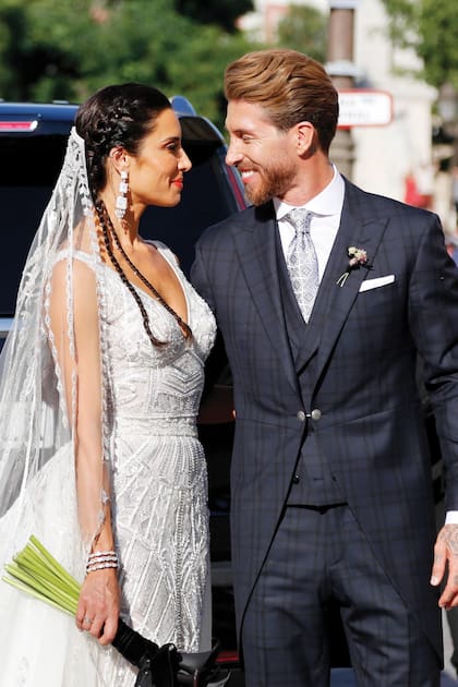El ex jugador del Real Madrid, Sergio Ramos y la conductora se casaron en la Catedral de Sevilla el 15 de junio de 2019. Con más de cuatrocientos invitados, la boda fue una de las más espectaculares de la agenda social española.