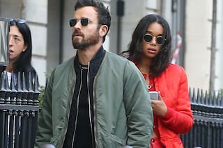 Justin Theroux pasea con Laura Harrier por las calles de París
