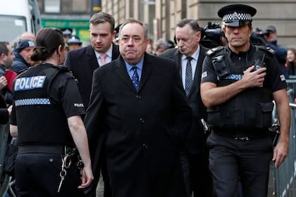 El ex-primer ministro de Escocia, Alex Salmond tras ser detenido por presuntos acosos sexuales a miembros de su partido