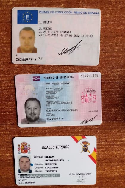 El ex soldado ucraniano Viktor Melnyk no tenía pasaporte. Dijo que entró ilegal a la Argentina desde Paraguay. Contaba con una credencial de los Reales Tercios de España.