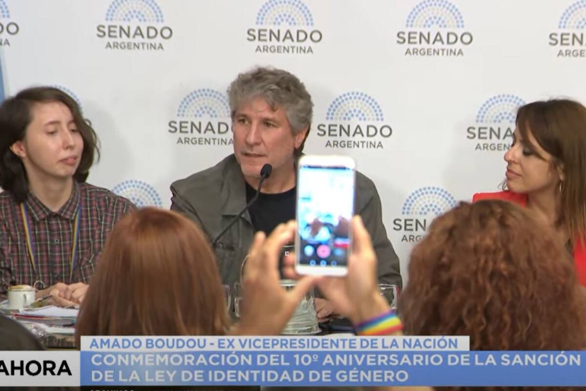 El ex vicepresidente Amado Boudou, junto a la titular de la Inadi, Victoria Donda, en el Palacio Legislativo