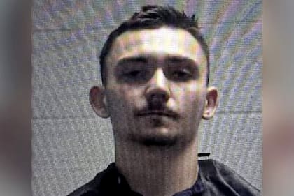 El exagente Karson Hyder fue desplazado tras la viralización de un video que lo muestra golpeando repetidamente a Cherrie Moore, de 34 años