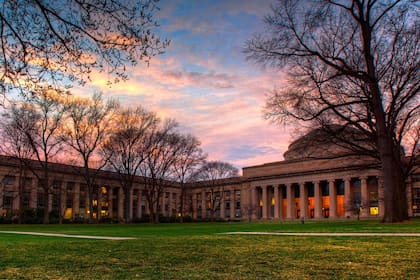El examen de ingreso al Instituto Tecnológico de Massachusetts (MIT) de 1869 se ha vuelto viral en redes sociales