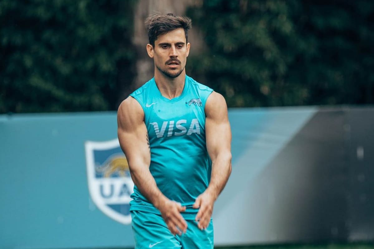 El exapertura de Jaguares Tito Díaz Bonilla hizo sentadillas con su novia en hombros