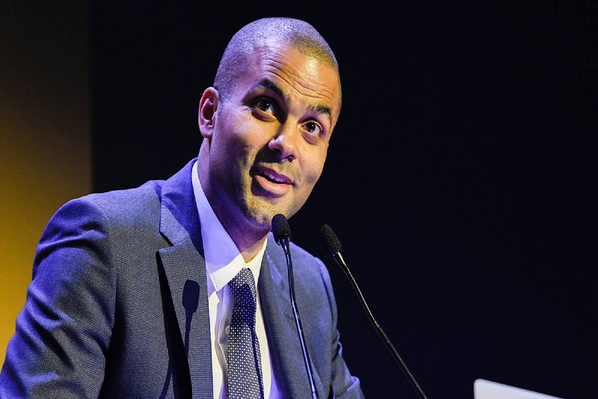 El exbasquetbolista francés Tony Parker se convirtió en accionista de Lyon, de la Ligue 1 francesa, y podría suceder al veterano Jean Michel Aulas al frente del equipo.