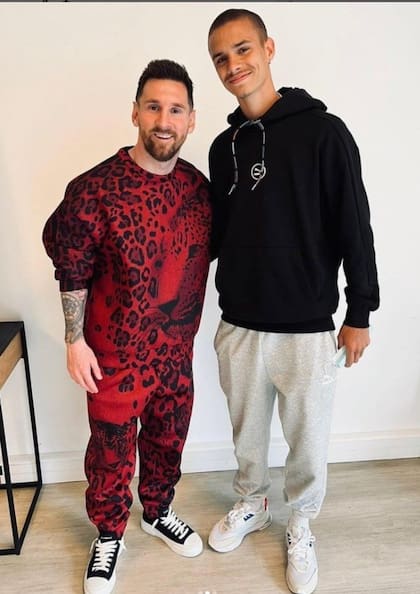 El excéntrico look de Lionel. Fuente: Instagram