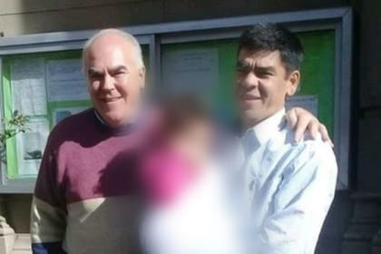El exconcejal por el peronismo Daniel Pérez y su hijo Guillermo, quien fue encontrado muerto esta mañana