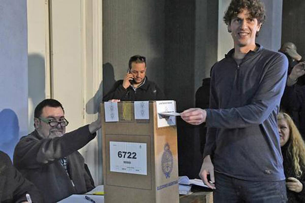 El exembajador en EE.UU. sugirió que el oficialismo podría incorporar a Stolbizer y Lifschitz, pero generó fuertes cuestionamientos en la oposición