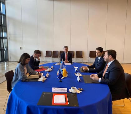 El exfuncionario continuará al frente de Nucleoeléctrica, que opera las centrales de Atucha y Embalse