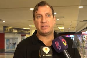El exfutbolista llegó al país para acompañar a su hijo en difícil momento