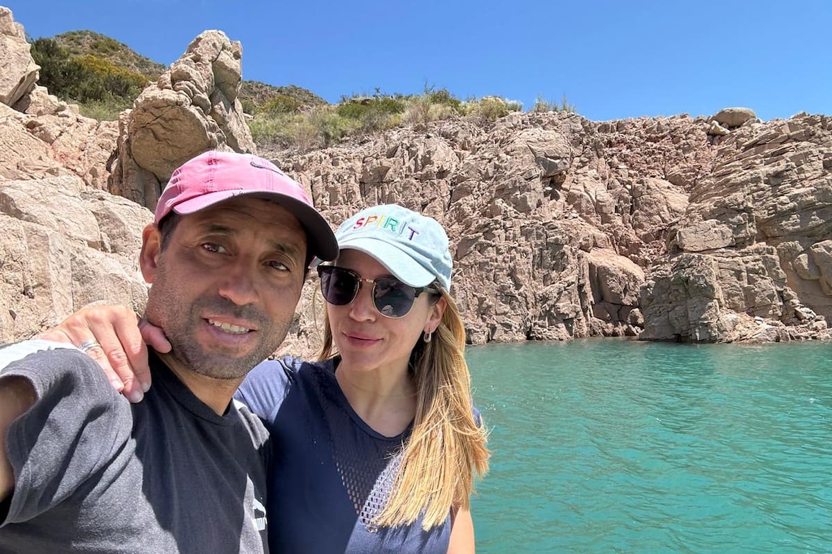 El exfutbolista se encuentra casado con Jorgelina, quien lo apoyó en su aventura de emprender en Mendoza