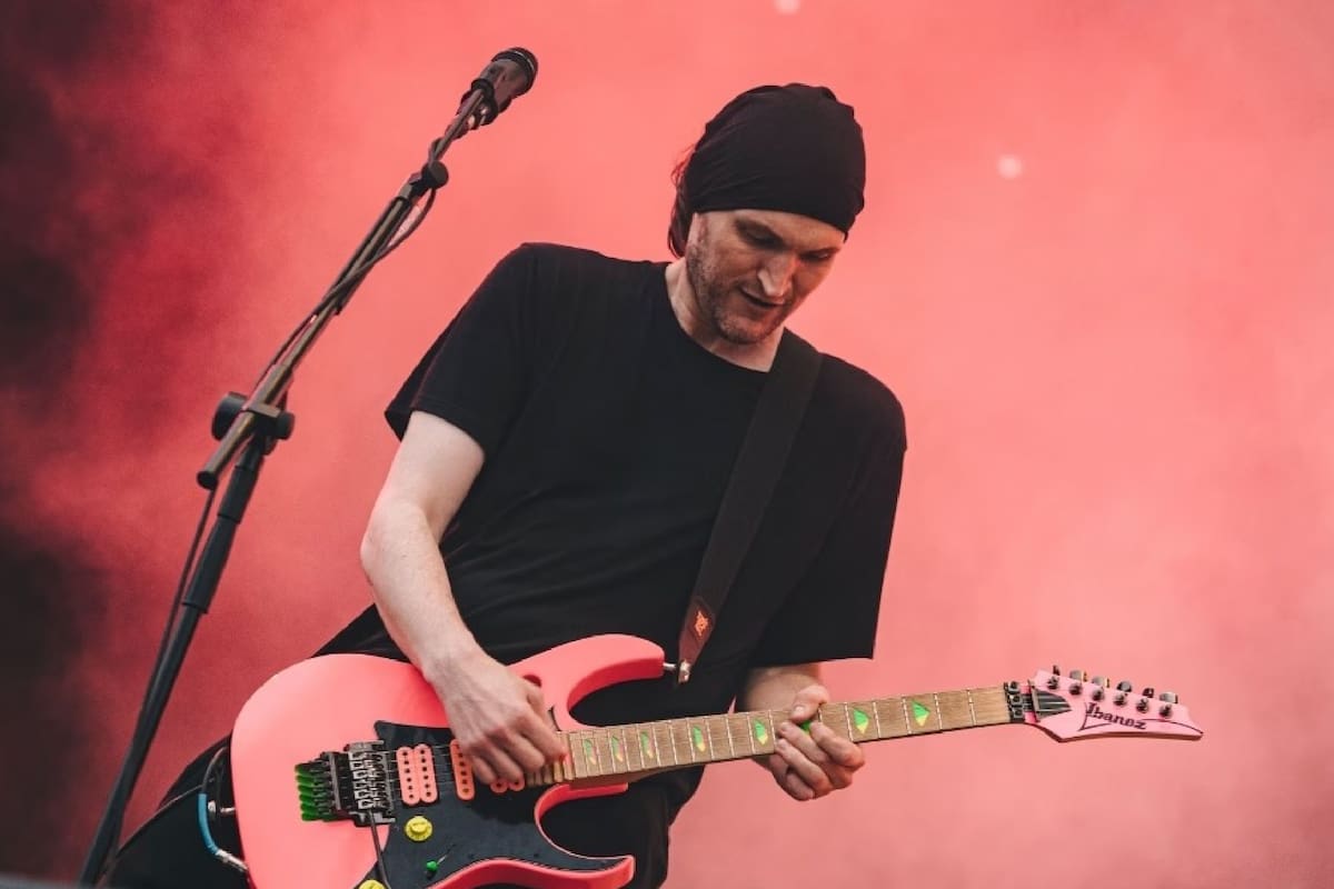 El exguitarrista de los Red Hoy Chilli Peppers acusado de atropellar y matar a un peatón en California