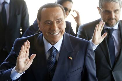 El exhombre fuerte de la política italiana de 81 años, que también presidió el poderoso Milan durante tres décadas, adquirió el pequeño equipo de Monza