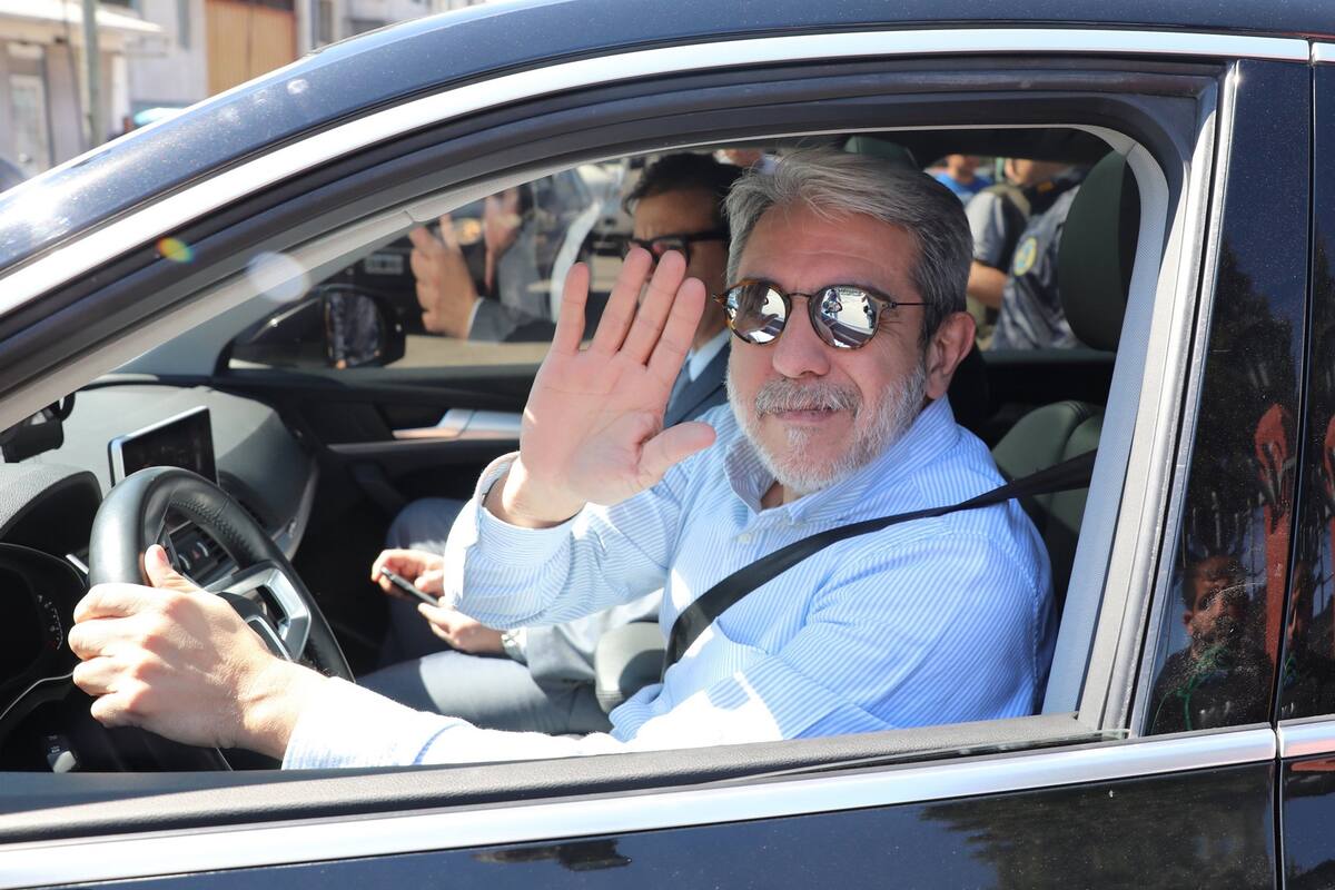 El exjefe de Gabinete, Aníbal Fernández, asistió a la liberación de sus empresarios amigos