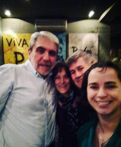 El exjefe de Gabinete kirchnerista Aníbal Fernández, cliente del local peronista