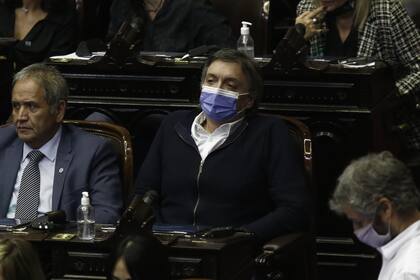 El exjefe del bloque del Frente de Todos, Máximo Kirchner, durante la votación por el acuerdo con el FMI en Diputados.