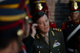 Citan a un centenar de militares del área de inteligencia por la muerte del fiscal Nisman