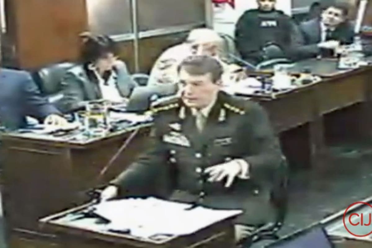 El exjefe del Ejército durante el kirchnerismo es juzgado en La Rioja por episodios durante la dictadura militar