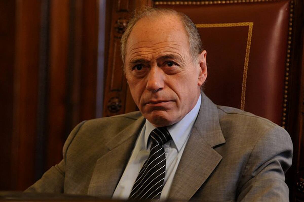 El exjuez de la Corte Suprema avaló las declaraciones del Presidente y dijo que la reforma judicial es "indispensable"
