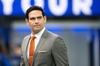 El exjugador de la NFL Mark Sanchez fue rociado con gas pimienta y apuñalado durante un altercado