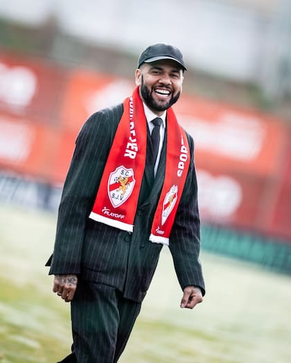 El exjugador de la selección de Brasil sonríe: compró un club en Portugal y se ilusiona con volver a jugar