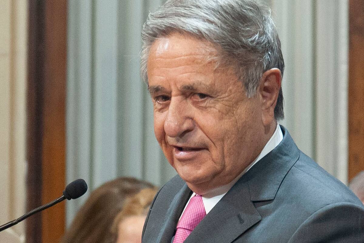 El exmandatario aseguró que tiene "vía libre" de parte del Presidente para armar una "coalición legislativa"; "Mi misión es unir a los argentinos", lanzó