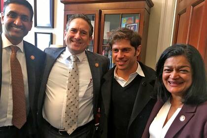 El exministro de Economía, Axel Kicillof, terminó su gira por México y EE.UU.