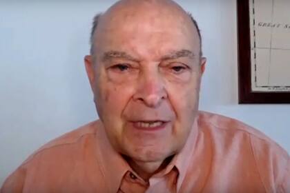 El exministro de Economía recomendó reprivatizar Aerolíneas Argentinas para mejorar sus prestaciones